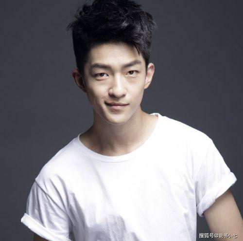 吃瓜直播间爆料娱乐圈男主播,揭秘直播间的瓜田秘闻  第3张